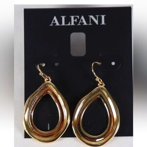 NWT ALFANI GOLD TONE TEARDROP WIRE EARRINGS